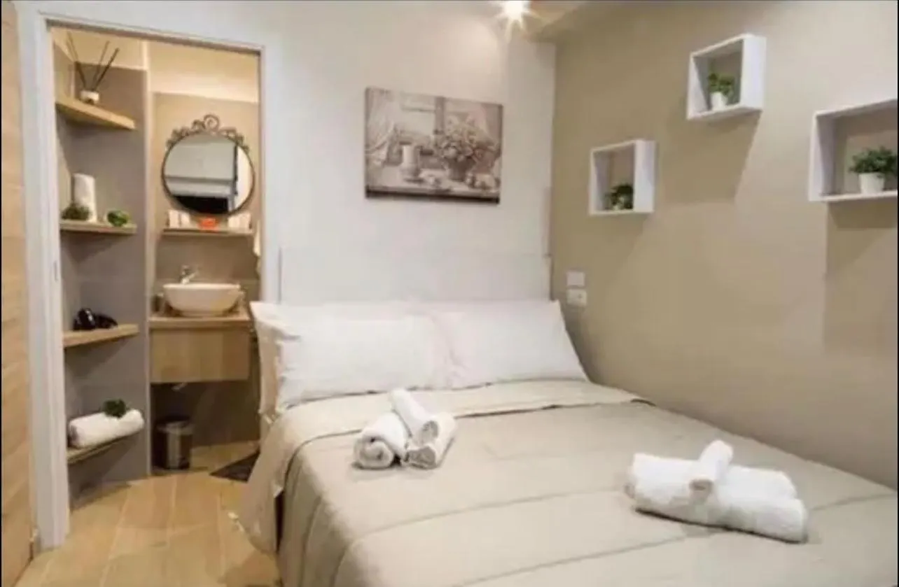House Mezzocannone Naples Apartment